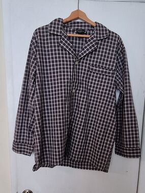 Van Heusen Black & White Plaid Button-Up Shirt